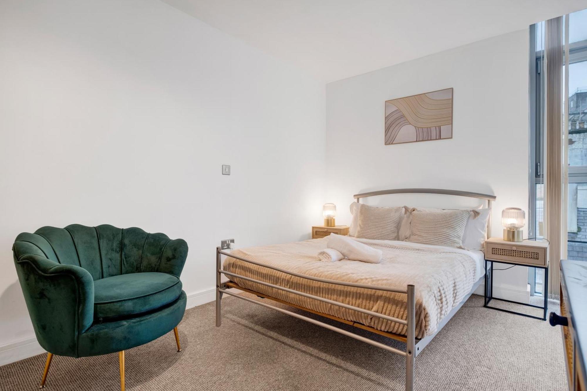 Ultra Stylish 2 Bedroom Apt Centrally Located Birmingham Exterior photo